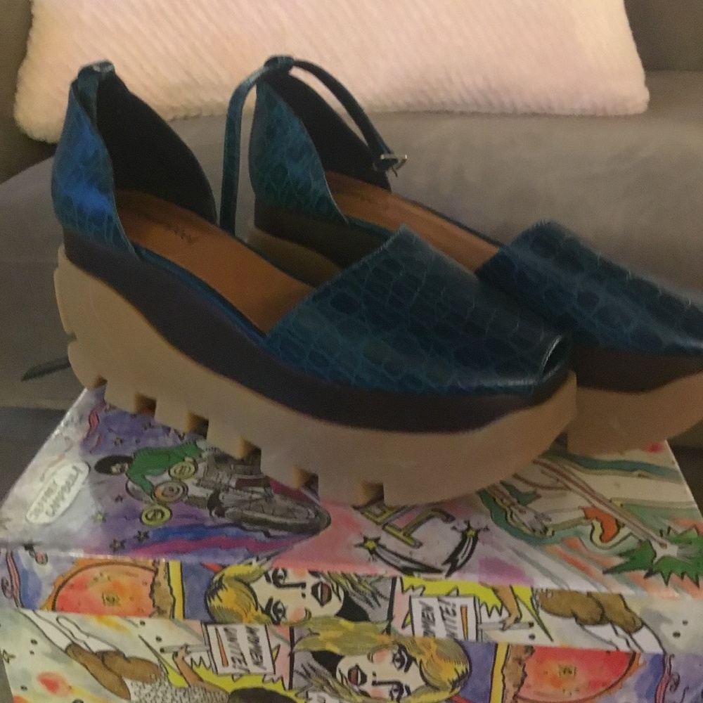 Jeffrey Campbell Fuse Alligator Platform Sandals